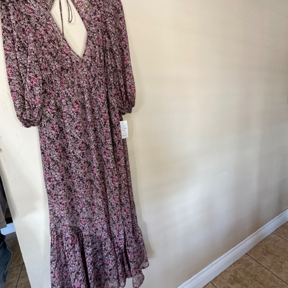 Dress - Picture 2 of 4